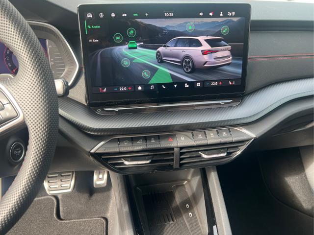 Skoda / Octavia Combi / Grau / / / NAVI+MATRIX-LED+EL. HECKKL.+ 18LM