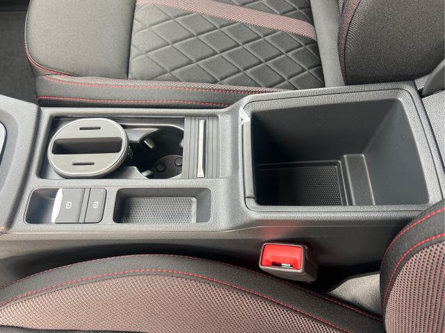 Skoda / Octavia Combi / Grau / / / NAVI+MATRIX-LED+EL. HECKKL.+ 18LM