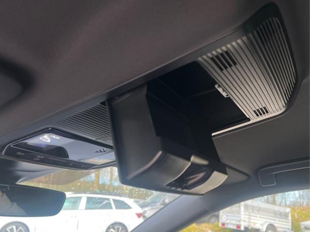 Skoda / Octavia Combi / Grau / / / NAVI+MATRIX-LED+EL. HECKKL.+ 18LM