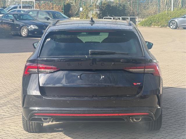 Skoda / Octavia Combi / Schwarz / / / NAVI+MATRIX-LED+EL. HECKKL.+ 18LM