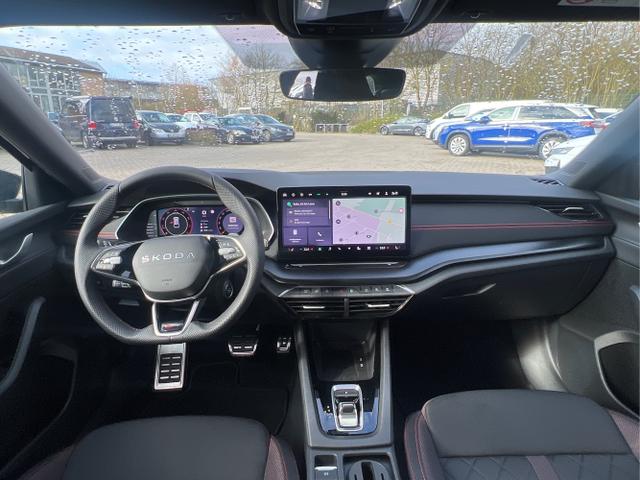 Skoda / Octavia Combi / Schwarz / / / NAVI+MATRIX-LED+EL. HECKKL.+ 18LM