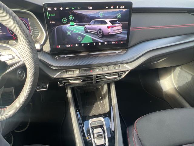 Skoda / Octavia Combi / Schwarz / / / NAVI+MATRIX-LED+EL. HECKKL.+ 18LM