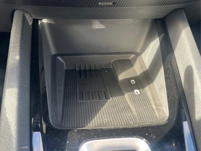 Skoda / Octavia Combi / Schwarz / / / NAVI+MATRIX-LED+EL. HECKKL.+ 18LM