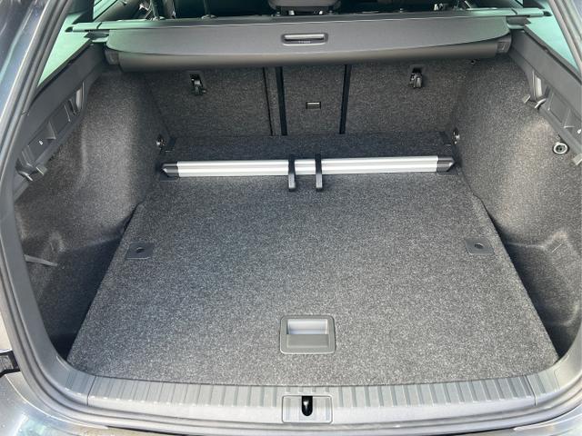 Skoda / Octavia Combi / Grau / / / PANO+NAVI+MATRIX+CANTON+19 LM+KAMERA