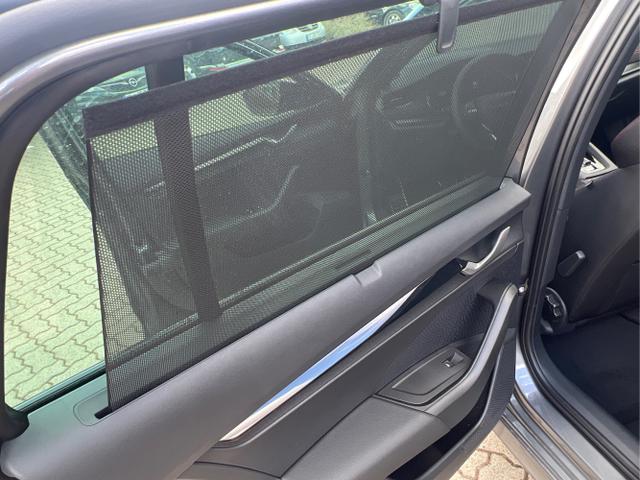 Skoda / Octavia Combi / Grau / / / PANO+NAVI+MATRIX+CANTON+19 LM+KAMERA