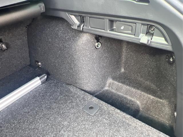 Skoda / Octavia Combi / Grau / / / PANO+NAVI+MATRIX+CANTON+19 LM+KAMERA