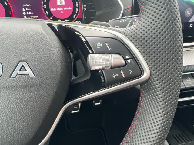 Skoda / Octavia Combi / Blau / / / PANO+NAVI+MATRIX+CANTON+19 LM+KAMERA