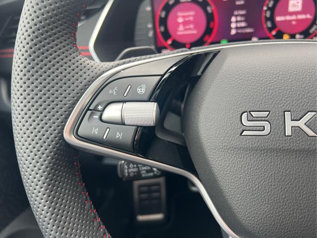 Skoda / Octavia Combi / Blau / / / PANO+NAVI+MATRIX+CANTON+19 LM+KAMERA