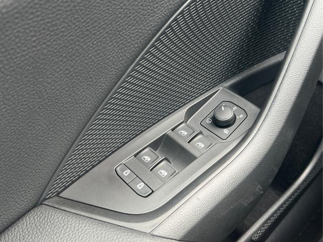 Skoda / Octavia Combi / Blau / / / PANO+NAVI+MATRIX+CANTON+19 LM+KAMERA