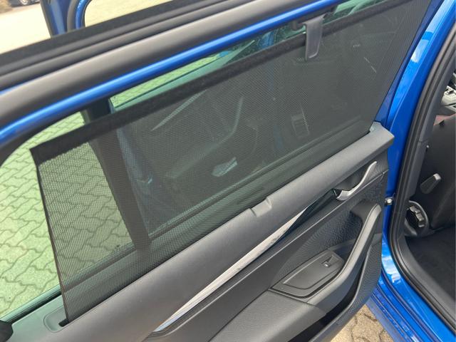 Skoda / Octavia Combi / Blau / / / PANO+NAVI+MATRIX+CANTON+19 LM+KAMERA