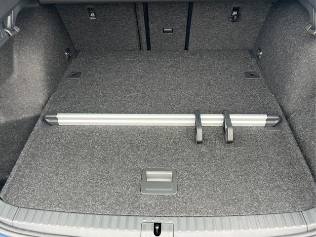 Skoda / Octavia Combi / Blau / / / NAVI+MATRIX-LED+EL. HECKKL.+ 18LM