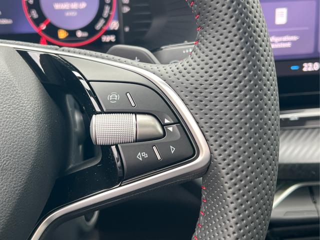 Skoda / Octavia Combi / Blau / / / NAVI+MATRIX-LED+EL. HECKKL.+ 18LM