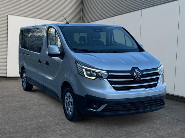 Renault / Trafic / / / / 