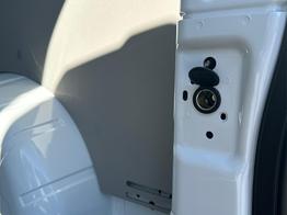 Volkswagen T7 Kastenwagen Langer Radstand Transporter AHK+HECKFLÜGELTÜREN+KAMERA+SHZ+KLIMA+PDC+LED 