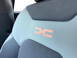 Dacia Duster Extreme KAMERA+PDC+KLIMA+SHZ+17"ALU 