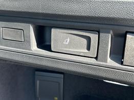 Volkswagen Passat Variant Elegance DSG+AHK+NAVI+MATRIX+MASSAGE+ACC+KAMERA 