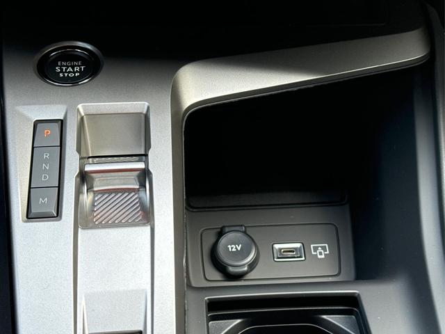 Peugeot / 408 / / / / 