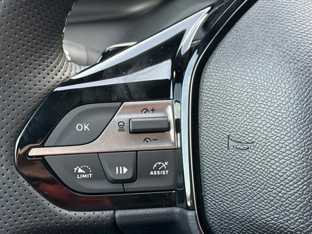 Peugeot / 408 / / / / 