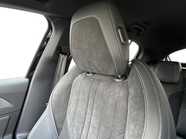 Peugeot / 408 / / / / 