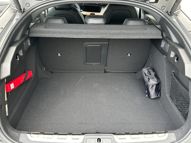 Peugeot / 408 / / / / 