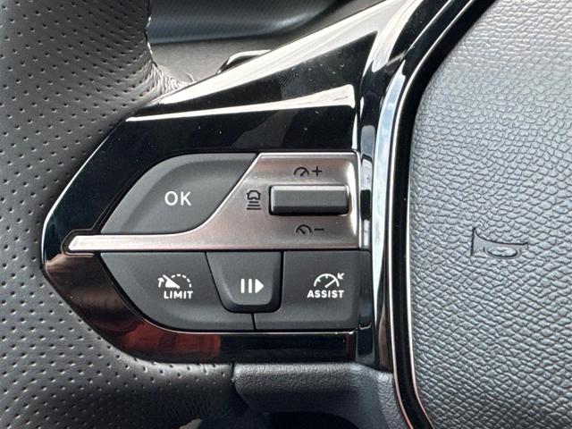 Peugeot / 408 / / / / 