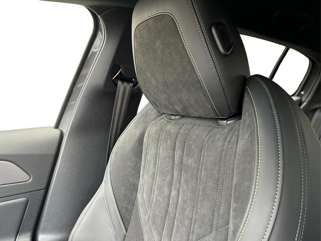Peugeot / 408 / / / / 