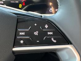 Audi A5 Basis AHK+NAVI+EL.HECKKL.+PDC+LED+17 LM 