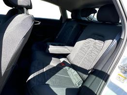 Audi A5 Basis AHK+NAVI+EL.HECKKL.+PDC+LED+17 LM 