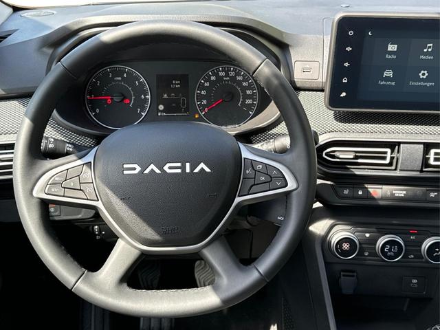 Dacia / Sandero / Weiß / / / KAMERA+SHZ + PDC+ DAB+ KLIMA