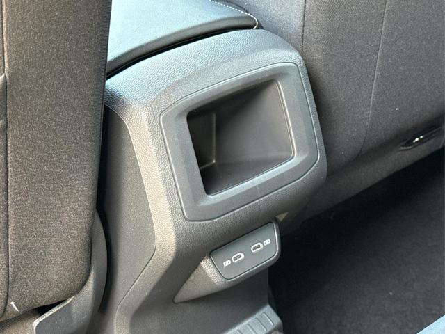 Volkswagen / T-Cross / / / / NAVI+IQ.LIGHT MATRIX+ACC+KAMERA+18'' ALU