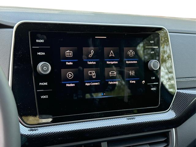 Volkswagen / T-Cross / / / / NAVI+IQ.LIGHT MATRIX+ACC+KAMERA+18'' ALU