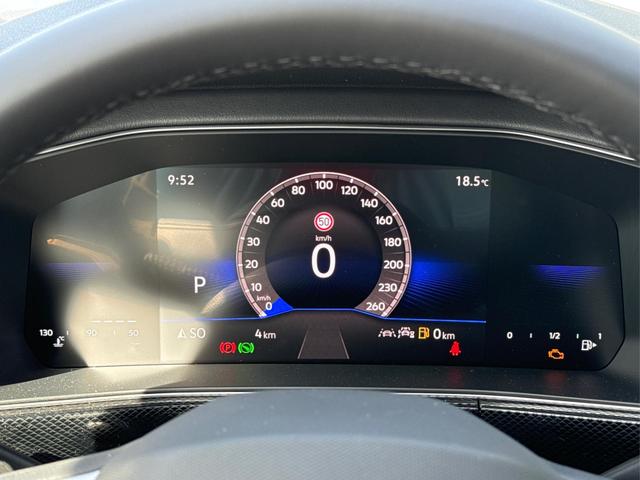 Volkswagen / T-Cross / / / / NAVI+IQ.LIGHT MATRIX+ACC+KAMERA+18'' ALU
