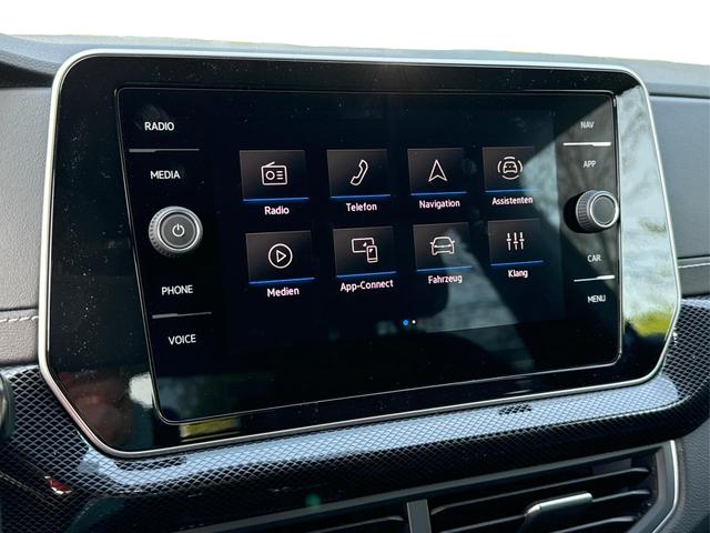 Volkswagen / T-Cross / / / / NAVI+IQ.LIGHT MATRIX+ACC+KAMERA+18'' ALU
