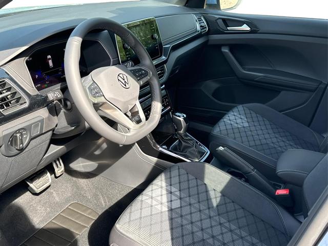 Volkswagen / T-Cross / / / / NAVI+IQ.LIGHT MATRIX+ACC+KAMERA+18'' ALU