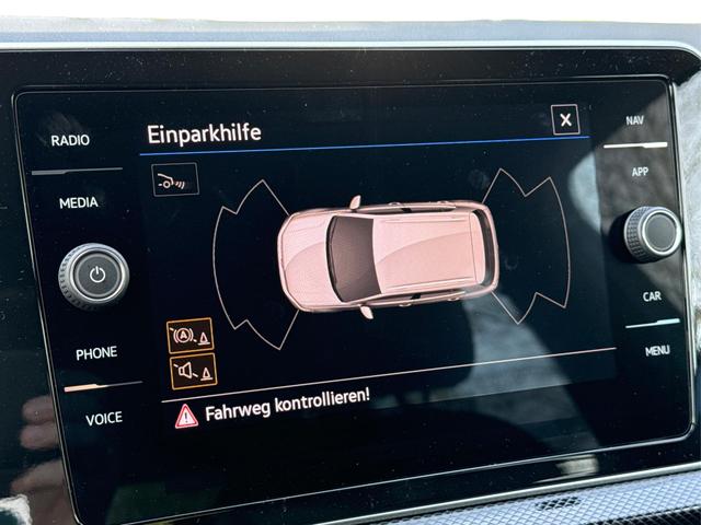 Volkswagen / T-Cross / / / / NAVI+IQ.LIGHT MATRIX+ACC+KAMERA+18'' ALU