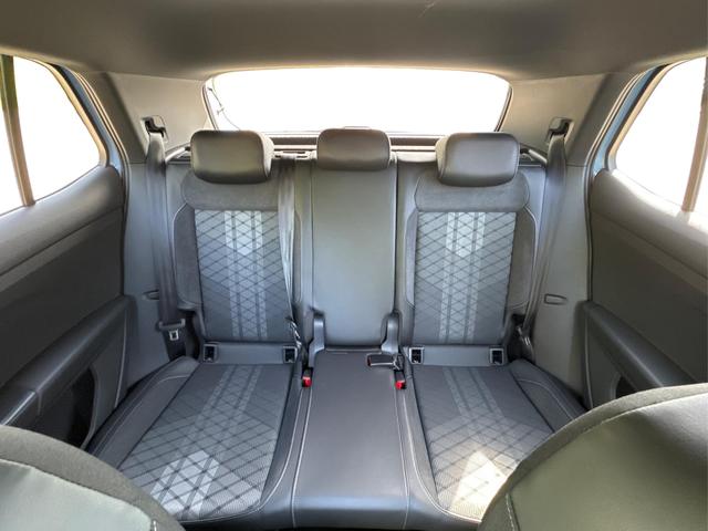 Volkswagen / T-Cross / / / / NAVI+IQ.LIGHT MATRIX+ACC+KAMERA+18'' ALU