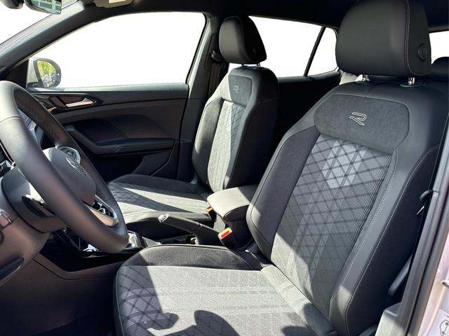 Volkswagen / T-Cross / / / / NAVI+IQ.LIGHT MATRIX+ACC+KAMERA+18'' ALU