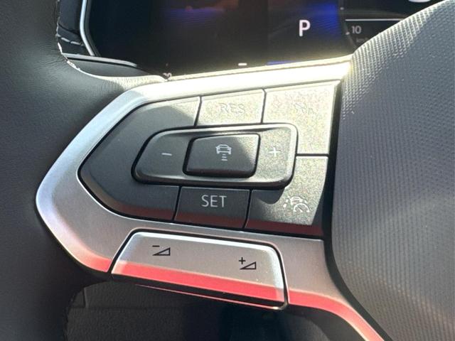 Volkswagen / T-Cross / / / / NAVI+IQ.LIGHT MATRIX+ACC+KAMERA+18'' ALU