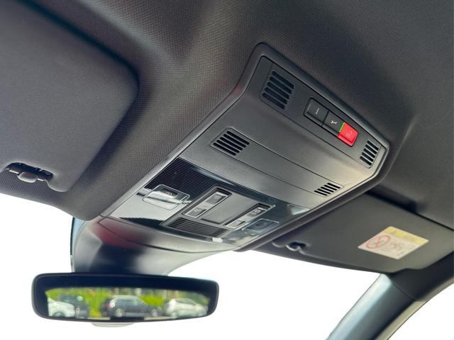 Volkswagen / T-Cross / / / / NAVI+IQ.LIGHT MATRIX+ACC+KAMERA+18'' ALU