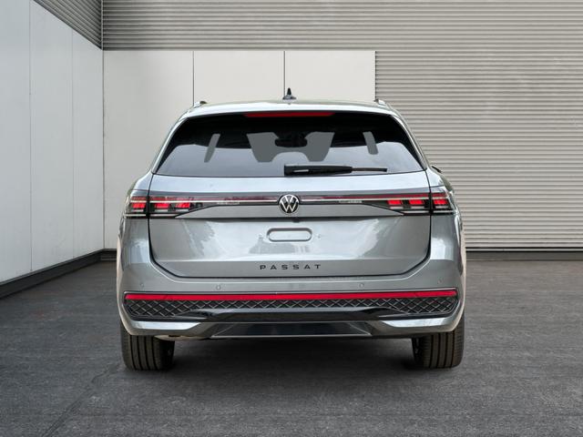 Volkswagen / Passat Variant / Grau / / / 4WD+AHK+PANO+STANDHZG+BLACK STYLE+360 KAMERA