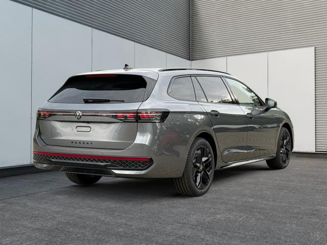 Volkswagen / Passat Variant / Grau / / / 4WD+AHK+PANO+STANDHZG+BLACK STYLE+360 KAMERA