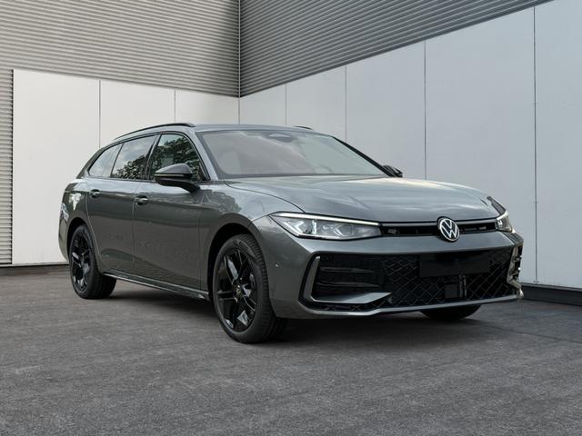 Volkswagen / Passat Variant / Grau / / / 4WD+AHK+PANO+STANDHZG+BLACK STYLE+360 KAMERA