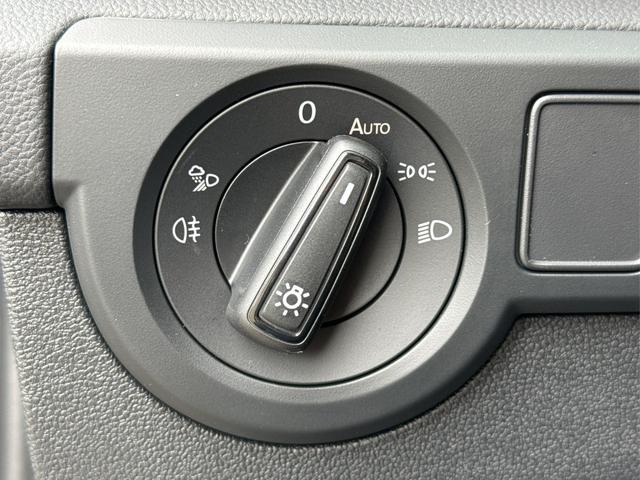 Volkswagen / T-Cross / / / / NAVI+IQ.LIGHT MATRIX+ACC+KAMERA+18'' ALU