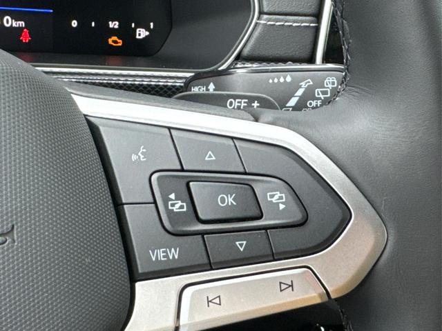 Volkswagen / T-Cross / / / / NAVI+IQ.LIGHT MATRIX+ACC+KAMERA+18'' ALU