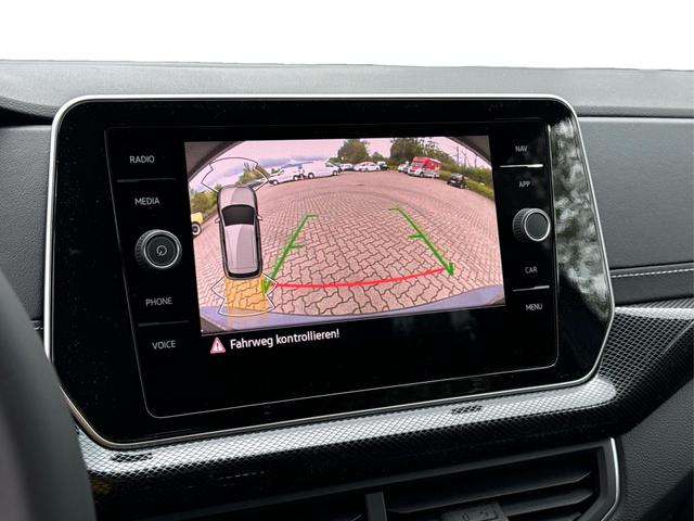 Volkswagen / T-Cross / / / / NAVI+IQ.LIGHT MATRIX+ACC+KAMERA+18'' ALU