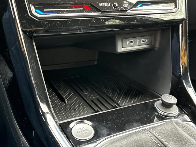 Volkswagen / T-Cross / / / / NAVI+IQ.LIGHT MATRIX+ACC+KAMERA+18'' ALU