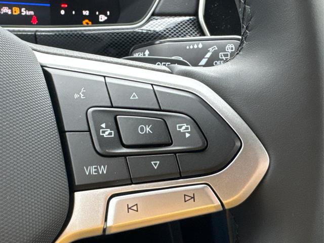 Volkswagen / T-Cross / / / / NAVI+IQ.LIGHT MATRIX+ACC+KAMERA+18'' ALU