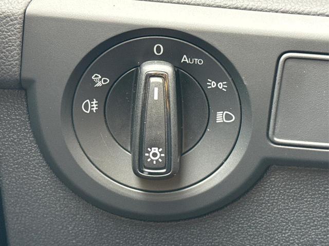 Volkswagen / T-Cross / / / / NAVI+IQ.LIGHT MATRIX+ACC+KAMERA+18'' ALU