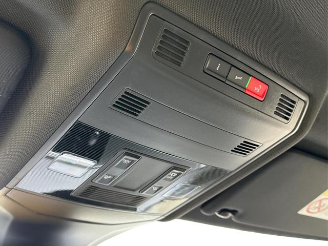 Volkswagen / T-Cross / / / / NAVI+IQ.LIGHT MATRIX+ACC+KAMERA+18'' ALU