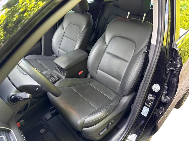 Hyundai / TUCSON / Schwarz / / / Tucson 1.6 Premium *4WD*360°*E-HECK*LED*NAVI*
